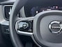 Volvo XC60 2.0 T8 Plug-in hybrid AWD R-Design | SOH 100% | Stoelverwarming en verkoeling | HUD | Harman/Kardon Audio | Apple Carplay/Android Auto |