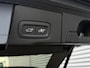 Volvo XC60 2.0 T8 Plug-in hybrid AWD R-Design | SOH 100% | Stoelverwarming en verkoeling | HUD | Harman/Kardon Audio | Apple Carplay/Android Auto |