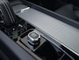 Volvo XC60 2.0 T8 Plug-in hybrid AWD R-Design | SOH 100% | Stoelverwarming en verkoeling | HUD | Harman/Kardon Audio | Apple Carplay/Android Auto |