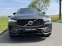 Volvo XC60 2.0 T8 Plug-in hybrid AWD R-Design | SOH 100% | Stoelverwarming en verkoeling | HUD | Harman/Kardon Audio | Apple Carplay/Android Auto |