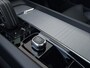 Volvo XC60 2.0 T8 Plug-in hybrid AWD R-Design | SOH 100% | Stoelverwarming en verkoeling | HUD | Harman/Kardon Audio | Apple Carplay/Android Auto |