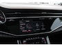 Audi SQ7 4.0 TFSI quattro 7p / Audi Exclusive / Trekhaak / Panoramadak / 360Camera / Head-up / B&O High End / Softclose / Matrix LED / Luchtvering / 22'' / RS Seats / Keyless / Standkachel / Side+Lane Assist / DAB / ACC