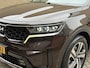 Kia Sorento 1.6 T-GDI Plug-in 4WD DynamicPlusLine | 7-persoons | Panoramadak | Trekhaak afneembaar | Lederen bekleding | Adaptieve cruise | Lane assist | Camera | Navigatie | Apple CarPlay / Android Auto | Bose Audio | Stoelverwarming&ventilatie | Stuurverwarming | Elektrisch verstelbare stoelen | Keyless | LED | DAB | Dodehoekdetectie | 19 inch velgen | Dealeronderhouden