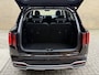 Kia Sorento 1.6 T-GDI Plug-in 4WD DynamicPlusLine | 7-persoons | Panoramadak | Trekhaak afneembaar | Lederen bekleding | Adaptieve cruise | Lane assist | Camera | Navigatie | Apple CarPlay / Android Auto | Bose Audio | Stoelverwarming&ventilatie | Stuurverwarming | Elektrisch verstelbare stoelen | Keyless | LED | DAB | Dodehoekdetectie | 19 inch velgen | Dealeronderhouden