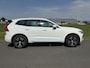 Volvo XC60 2.0 T8 Plug-in hybrid AWD Inscription Expression | SOH 100% | Trekhaak | Achteruitrijcamera | Apple Carplay/Android Auto | Panoramadak | Stoel en stuurwielverwarming |
