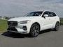 Volvo XC60 2.0 T8 Plug-in hybrid AWD Inscription Expression | SOH 100% | Trekhaak | Achteruitrijcamera | Apple Carplay/Android Auto | Panoramadak | Stoel en stuurwielverwarming |