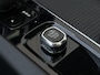 Volvo XC60 2.0 T8 Plug-in hybrid AWD Inscription Expression | SOH 100% | Trekhaak | Achteruitrijcamera | Apple Carplay/Android Auto | Panoramadak | Stoel en stuurwielverwarming |