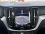 Volvo XC60 2.0 T8 Plug-in hybrid AWD Inscription Expression | SOH 100% | Trekhaak | Achteruitrijcamera | Apple Carplay/Android Auto | Panoramadak | Stoel en stuurwielverwarming |