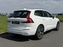 Volvo XC60 2.0 T8 Plug-in hybrid AWD Inscription Expression | SOH 100% | Trekhaak | Achteruitrijcamera | Apple Carplay/Android Auto | Panoramadak | Stoel en stuurwielverwarming |