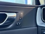 Volvo XC60 2.0 T8 Plug-in hybrid AWD Inscription | SOH 94,8% | Trekhaak | HUD | Panoramadak | Standkachel | Apple Carplay/Android Auto | Cruise control adaptief | Lederen bekleding |