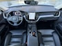Volvo XC60 2.0 T8 Plug-in hybrid AWD Inscription | SOH 94,8% | Trekhaak | HUD | Panoramadak | Standkachel | Apple Carplay/Android Auto | Cruise control adaptief | Lederen bekleding |