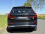 Volvo XC60 2.0 T8 Plug-in hybrid AWD Inscription | SOH 100% | Panoramadak | Standkachel | Stoelverwarming | Cruise control adaptief | Apple Carplay/Android Auto | Achteruitrijcamera |