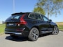 Volvo XC60 2.0 T8 Plug-in hybrid AWD Inscription | SOH 100% | Panoramadak | Standkachel | Stoelverwarming | Cruise control adaptief | Apple Carplay/Android Auto | Achteruitrijcamera |