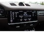 Porsche Cayenne Coupé 3.0 E-Hybrid / Panoramadak / 360Camera / Head-up / Softclose / Luchtvering / 21'' / Bose / Sportchrono / Stoelventilatie+Massage / Stoelverwarming 4x / Dodehoek / DAB / ACC