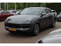 Porsche Cayenne Coupé 3.0 E-Hybrid / Panoramadak / 360Camera / Head-up / Softclose / Luchtvering / 21'' / Bose / Sportchrono / Stoelventilatie+Massage / Stoelverwarming 4x / Dodehoek / DAB / ACC