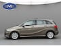 Mercedes-Benz B-klasse 200 AUTOMAAT 156 pk Ambition, VOL OPTIES, panoramadak, leder, stoelverwarming, trekhaak, achteruitrijcamera