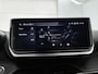 Peugeot e-2008 EV Allure Avantage 54 kWh 156pk Automaat | 3 Fase | Navigatie | Climate Control | Adaptieve Cruise Control | Camera voor + Achter | LED | 17"LMV | Apple Carplay/Android Auto |