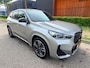 BMW iX1 XDrive30, M-Sport, panorama, trekhaak, memory, HUD, driving assistant plus