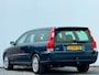 Volvo V70 2.4 Momentum | 2005 | Automaat | Trekhaak | Dealer onderhouden |