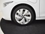 Volkswagen Golf 1.5 eHybrid Style Edition 204PK DSG/AUTO | Verlichte Gril l Elektr. Stoelen met geheugen l Camera | Apple carplay Android auto | Cruise control adaptief | Navigatie | Parkeersensoren voor/achter | Stoel/Stuur verwarming | 18"LMV