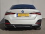 BMW i4 eDrive35 M Sport Edition 70 kWh / SOH 100% / CCS Snel Lader / Panoramadak / Lederen Bekleding / Adaptief Cruise Control / Dealer Onderhouden / Wide Screen Display / Stoelverwarming / Trekgewicht 1600 kg / Apple Carplay Android Auto /
