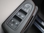 Renault Clio 1.6 E-Tech Hybrid Initiale Paris 140PK | Automaat | Navigatie 9,3'' | Adaptieve Cruise Control | Stoel- en Stuurverwarming | 360 Camera | Volleder Interieur | 17'' Inch Velgen | Apple CarPlay & Android Auto
