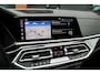BMW X5 XDrive45e High Executive | 8.200KM! | Dravitgrijs | 4-wiel best. | Harman Kardon | HUD | Pano | Surround view | Stuurverw.