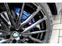 BMW X5 XDrive45e High Executive | 8.200KM! | Dravitgrijs | 4-wiel best. | Harman Kardon | HUD | Pano | Surround view | Stuurverw.