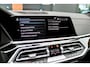 BMW X5 XDrive45e High Executive | 8.200KM! | Dravitgrijs | 4-wiel best. | Harman Kardon | HUD | Pano | Surround view | Stuurverw.