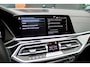 BMW X5 XDrive45e High Executive | 8.200KM! | Dravitgrijs | 4-wiel best. | Harman Kardon | HUD | Pano | Surround view | Stuurverw.