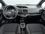 Toyota Yaris 1.5 Hybrid 100Pk Bi-Tone | Airco | Achteruitrijcamera | Armsteun | Climate Control | LED Dagrijverlichting