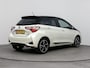 Toyota Yaris 1.5 Hybrid 100Pk Bi-Tone | Airco | Achteruitrijcamera | Armsteun | Climate Control | LED Dagrijverlichting