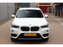BMW X1 sDrive20i Centennial High Executive O.a: Haak, PDC, Leder, Stoelverw, HUD, Clima, Navi, Etc. All-in prijs!