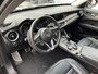 Alfa Romeo Stelvio 2.0 T AWD 280PK | Raggazzon | Zeer Netjes! | Leer | All-Black | Ti-Difusser.