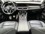 Alfa Romeo Stelvio 2.0 T AWD 280PK | Raggazzon | Zeer Netjes! | Leer | All-Black | Ti-Difusser.
