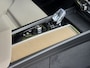 Volvo XC60 2.0 T6 Plug-in hybrid AWD Ultra Dark | Luchtvering | Pano | HUD | Memory | Harman/Kardon