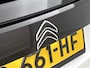 Citroën E-C4 EV Feel Pack 50 kWh 136pk | Navigatie | Achteruitrijcamera | Climate Control | Cruise Control | Parkeersensoren | Head-up display | Keyless | Led koplampen | Stoelverwarming | Apple Carplay / Android Auto | Bluetooth | DAB+ radio | Armsteun | Elektrisch inklapbare spiegels | Adaptief demping systeem | Comfortstoelen Leder/Stof | 18" lichtmetalen velgen |