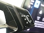Volkswagen ID.5 Pro Advantage 77 kWh | SoH 91% | Achteruitrijcamera | Adaptieve cruise control | Parkeerassistent | 3-zone airco | Keyless | CarPlay | Navigatie | Stoel- en stuurwielverwarming |