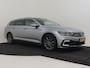 Volkswagen Passat Variant 1.4 TSI PHEV GTE Business | SOH 98,4% l Trekhaak uitklapbaar | Achteruitrijcamera | Cruise control adaptief | Stoelverwarming | DAB | LED |  Navigatie |  Achterklep electrisch | 18"LMV