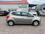 Kia Venga 1.4 CVVT X-ecutive