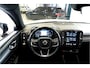 Volvo XC40 1.5 T4 155kW/211pk DCT7 Recharge R-Design PANORAMADAK + ADAPT.CRUISE + PILOT ASSIST + LEER/ALCANTARA + STOELVERWARMING + BI-TONE + BLIS + STUURVERWARMING + LANE ASSIST + ACHTERUITRIJCAMERA + PARKSENSOREN V&A + 20" LM-VELGEN!!
