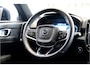 Volvo XC40 1.5 T4 155kW/211pk DCT7 Recharge R-Design PANORAMADAK + ADAPT.CRUISE + PILOT ASSIST + LEER/ALCANTARA + STOELVERWARMING + BI-TONE + BLIS + STUURVERWARMING + LANE ASSIST + ACHTERUITRIJCAMERA + PARKSENSOREN V&A + 20" LM-VELGEN!!