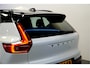 Volvo XC40 1.5 T4 155kW/211pk DCT7 Recharge R-Design PANORAMADAK + ADAPT.CRUISE + PILOT ASSIST + LEER/ALCANTARA + STOELVERWARMING + BI-TONE + BLIS + STUURVERWARMING + LANE ASSIST + ACHTERUITRIJCAMERA + PARKSENSOREN V&A + 20" LM-VELGEN!!