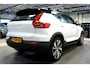 Volvo XC40 1.5 T4 155kW/211pk DCT7 Recharge R-Design PANORAMADAK + ADAPT.CRUISE + PILOT ASSIST + LEER/ALCANTARA + STOELVERWARMING + BI-TONE + BLIS + STUURVERWARMING + LANE ASSIST + ACHTERUITRIJCAMERA + PARKSENSOREN V&A + 20" LM-VELGEN!!