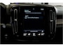 Volvo XC40 1.5 T4 155kW/211pk DCT7 Recharge R-Design PANORAMADAK + ADAPT.CRUISE + PILOT ASSIST + LEER/ALCANTARA + STOELVERWARMING + BI-TONE + BLIS + STUURVERWARMING + LANE ASSIST + ACHTERUITRIJCAMERA + PARKSENSOREN V&A + 20" LM-VELGEN!!