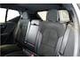 Volvo XC40 1.5 T4 155kW/211pk DCT7 Recharge R-Design PANORAMADAK + ADAPT.CRUISE + PILOT ASSIST + LEER/ALCANTARA + STOELVERWARMING + BI-TONE + BLIS + STUURVERWARMING + LANE ASSIST + ACHTERUITRIJCAMERA + PARKSENSOREN V&A + 20" LM-VELGEN!!