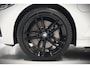 BMW 3-Serie 330e eDrive Edition High Executive | Stoelverwarming | Navigatie | Apple Carplay | Parkeersensoren | Keyless | Cruise Control | LED | Leer | Trekhaak | Climate Control |