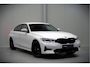 BMW 3-Serie 330e eDrive Edition High Executive | Stoelverwarming | Navigatie | Apple Carplay | Parkeersensoren | Keyless | Cruise Control | LED | Leer | Trekhaak | Climate Control | SOH 89%
