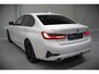 BMW 3-Serie 330e eDrive Edition High Executive | Stoelverwarming | Navigatie | Apple Carplay | Parkeersensoren | Keyless | Cruise Control | LED | Leer | Trekhaak | Climate Control |