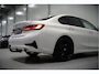 BMW 3-Serie 330e eDrive Edition High Executive | Stoelverwarming | Navigatie | Apple Carplay | Parkeersensoren | Keyless | Cruise Control | LED | Leer | Trekhaak | Climate Control | SOH 89%